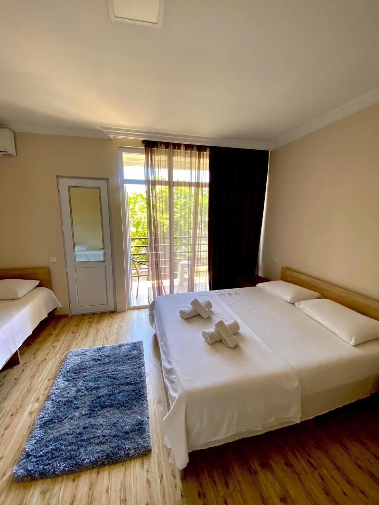 Guest House Kobuleti On Aghmashenebeli Exterior foto