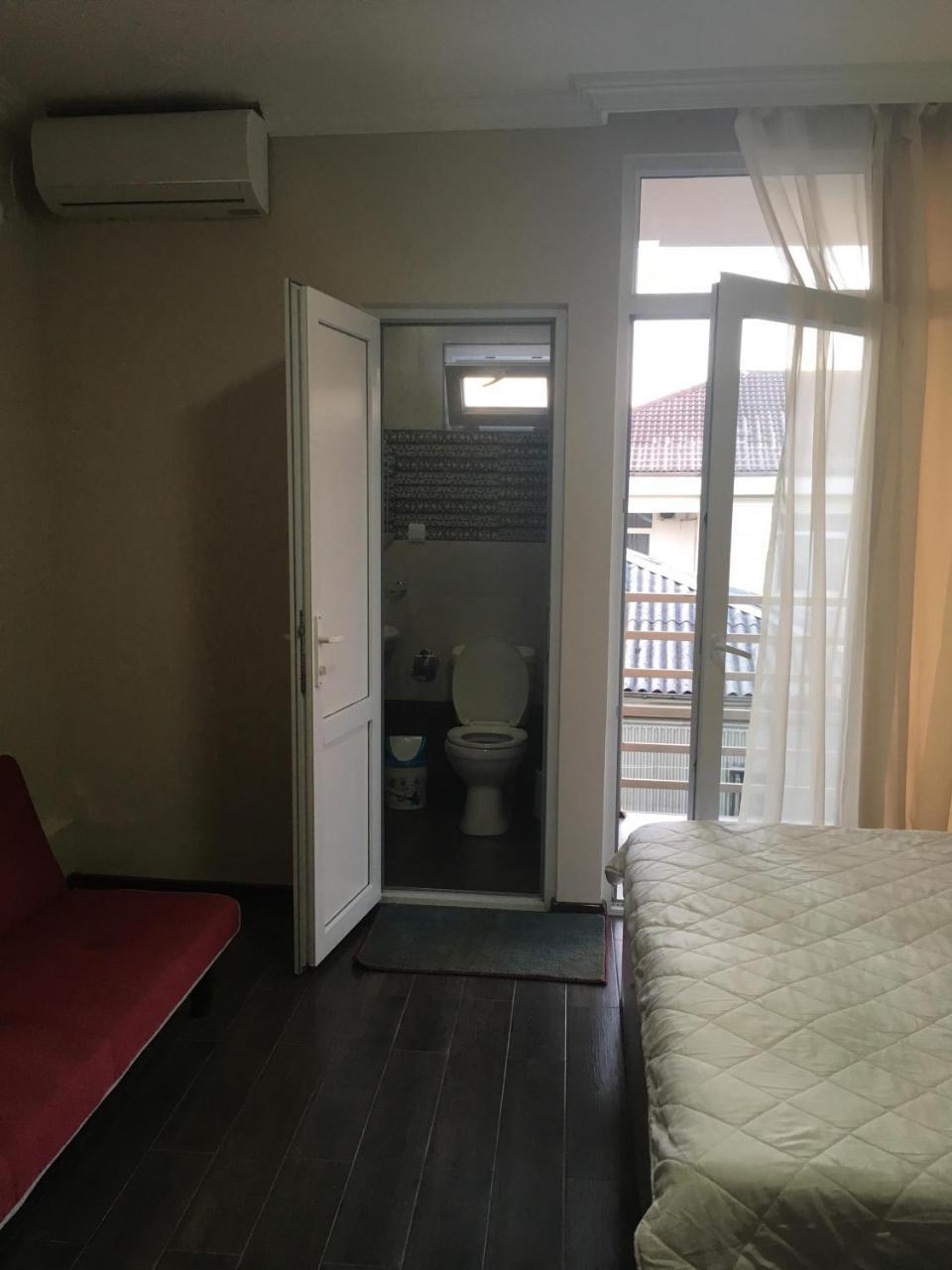 Guest House Kobuleti On Aghmashenebeli Exterior foto
